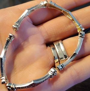 Antique looking stretch bracelet,  silver w detail